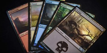 The 5 Best CCGs and TCGs (That Aren't Magic: The Gathering)