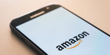How to Find Geeky Books on Amazon Using Phone