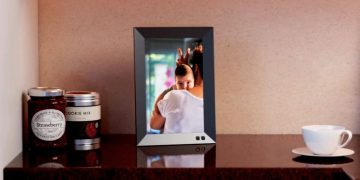 Nixplay Review: Smart Digital Photo Frames for Modern Families