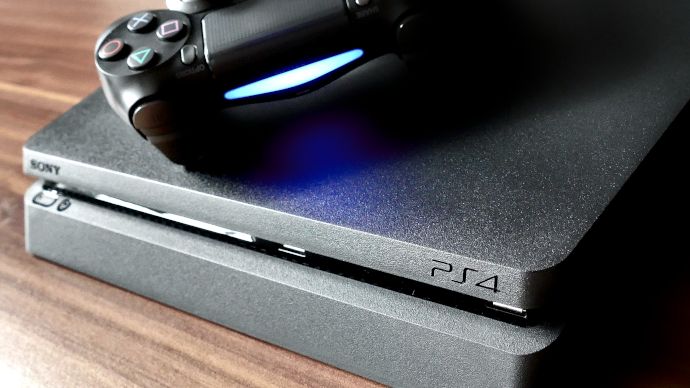 ps3 console that plays ps2 games