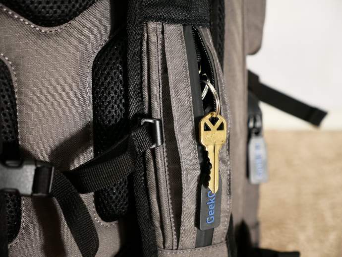 GeekOn Ultimate Board Game Backpack Review - 33