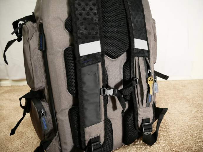 GeekOn Ultimate Board Game Backpack Review - 9